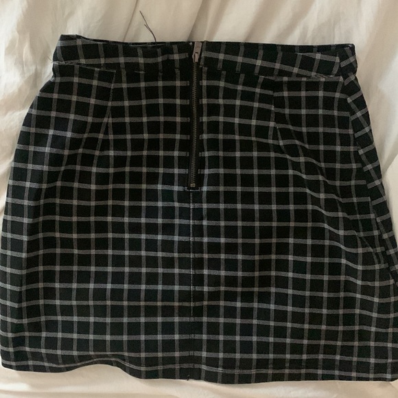Hollister ultra High-rise plaid skirt - Picture 2 of 2